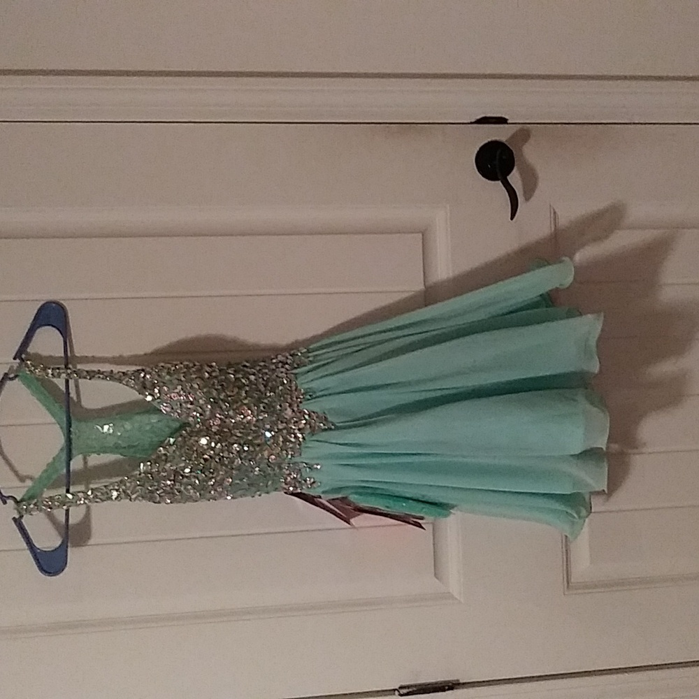 NWT Dancing Queen formal semi medium jeweled with shawl light green